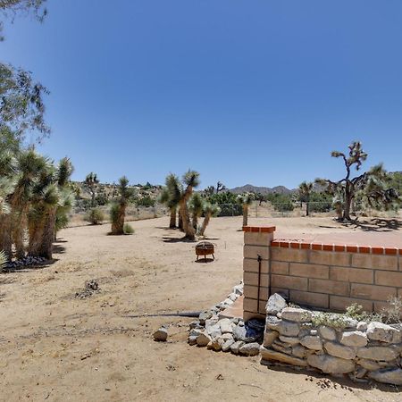 California Vacation Rental With Hot Tub And Patio! Yucca Valley Exterior photo